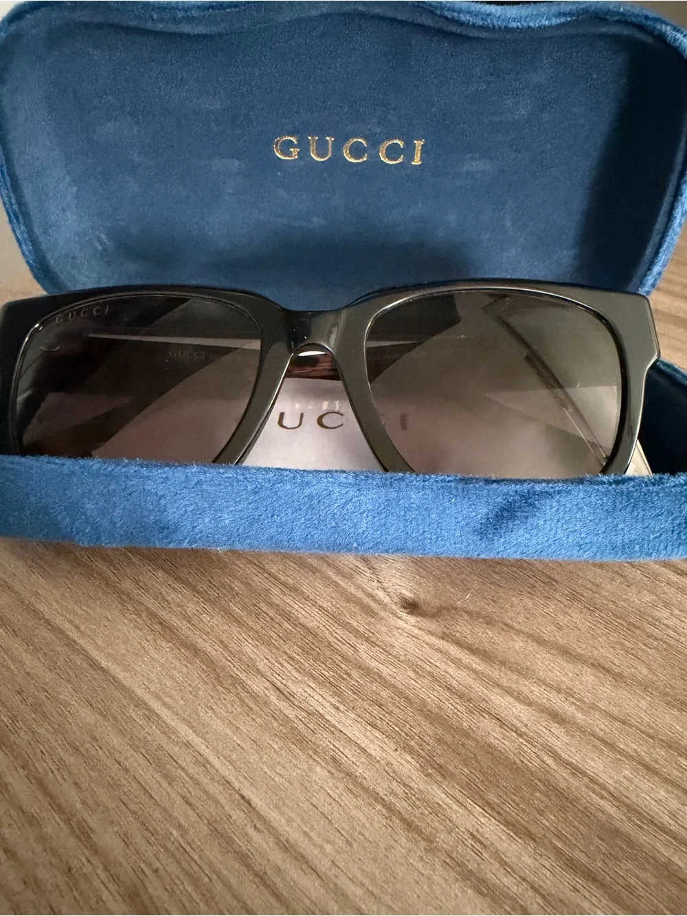 Gucci Black Men’s Sunglasses with Brown Gradient Lenses